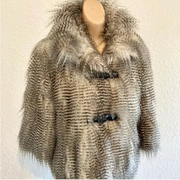 New Faux Fur Jacket GUESS  Coat Fur size L - Picture 7 of 9